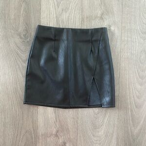 Superdown Faux Leather Skirt XS